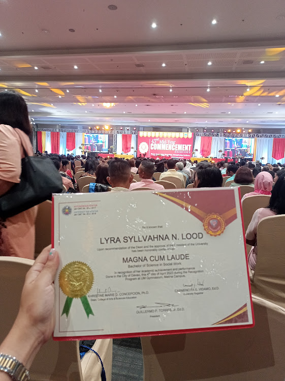 LATIN HONORS OF UNIVERSITY OF MINDANAO